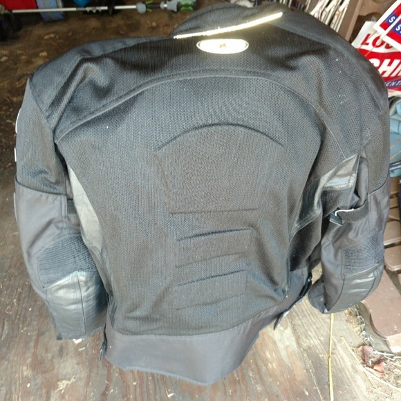 Motorcycle jacket - Picture 1 of 2